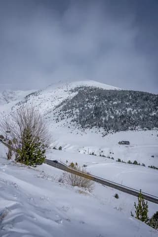 Paisatge nevat a Canillo